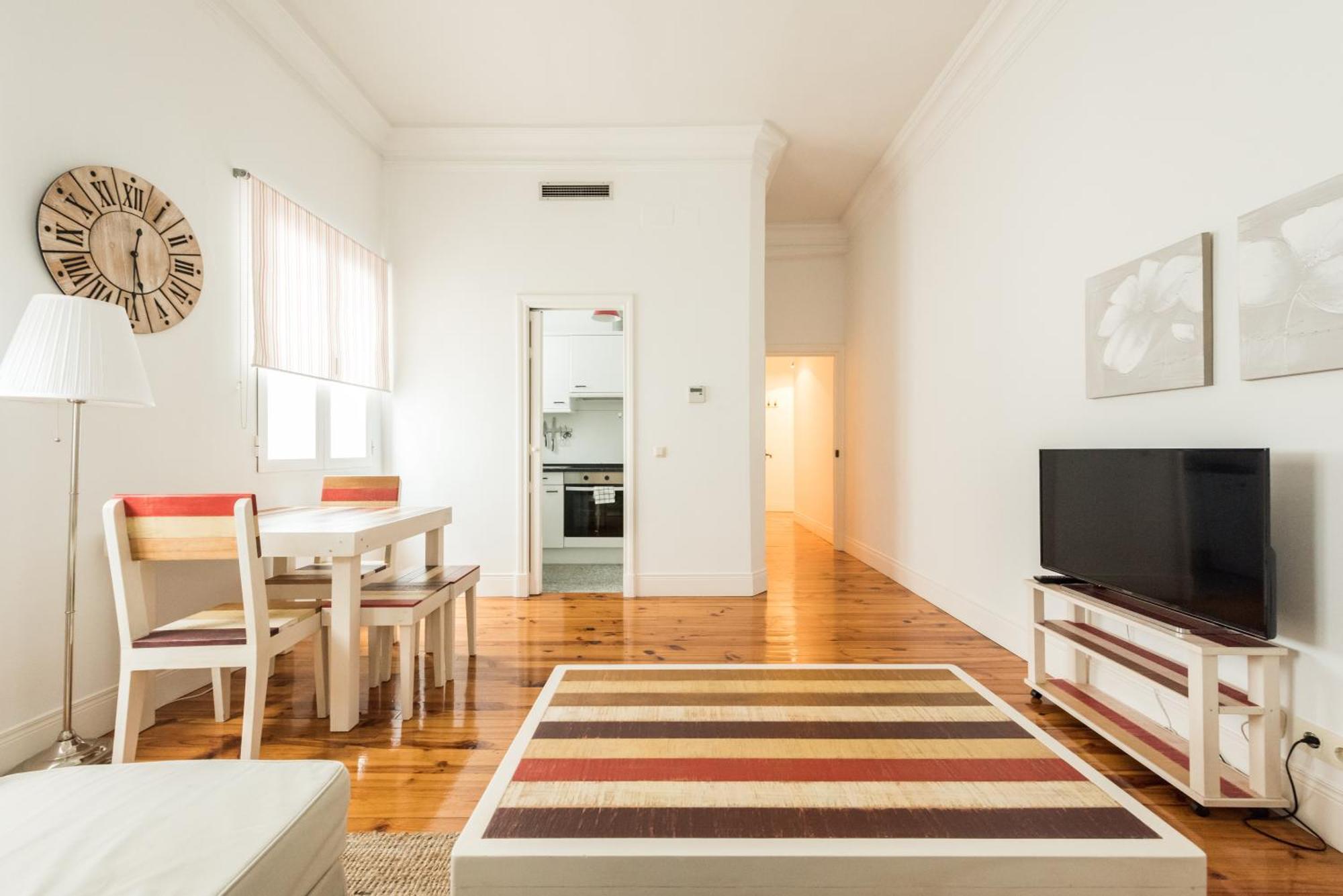 Apartamentos Alcala Madrid Exterior photo